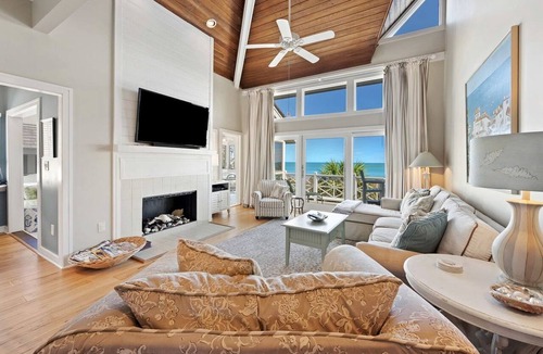 Debordieu Colony Villa | Stunning Oceanfront Villa with Gorgeous Sights in Georgetown, South Carolina