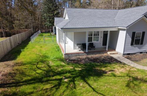 Clearwater House | Stylish 3bd 2bath home