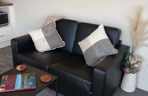Lowburn Villa | Suncrest Villas