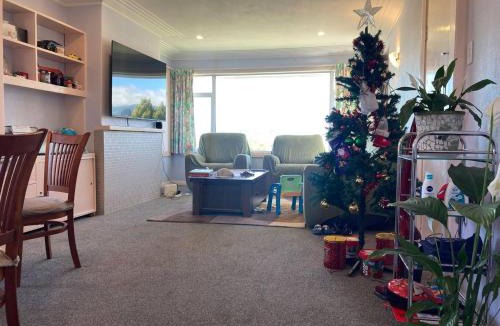 Dunedin House | Sunny Comfortable and Quiet 温馨 family room
