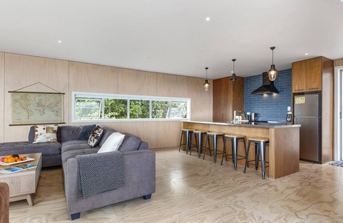 Raglan Cottage | Surf Fortress - Raglan