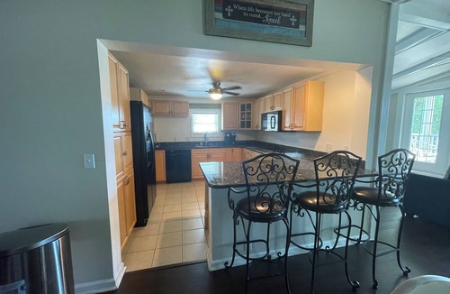 Garden City House | Surfside Beach. 7 BR 4 BA beach house in Oceanside Village gated community.