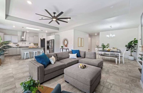 Chamberino House | Texas Modern 4BR 3BA Home Gazebo Spacious Yard