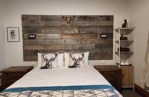 Pirongia Villa | The Alexandra Lodge
