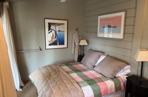 Waimarama House | The Bach - beachfront