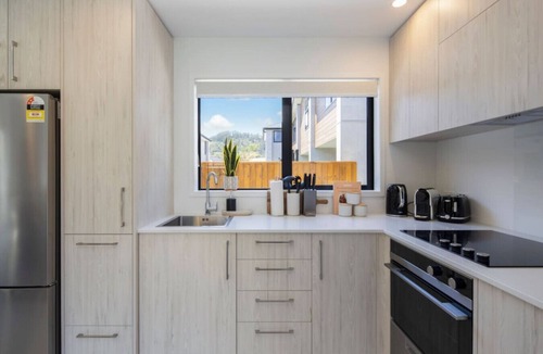 Lower Hutt Apartment | The Comfortable Biddle Cottage