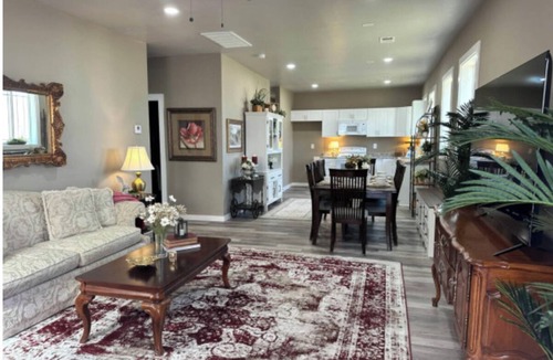 Guthrie Bed & Breakfast | The Judge's Chambers
