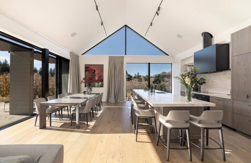 Dalefield House | The Paddock - Hosted by NZSIR Luxury Rental Homes