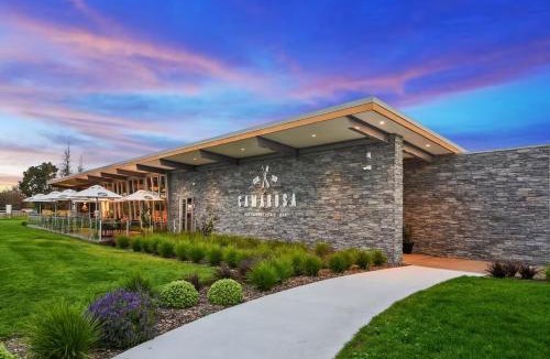 Newstead Apartment | The Stables