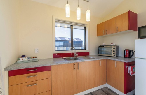 Te Anau House | The Tranquil Edge - Te Anau Holiday Home