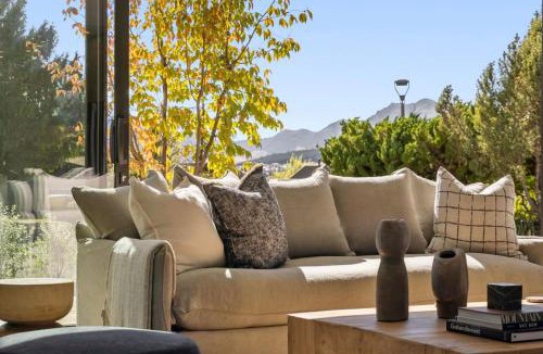 Wanaka House | The Wanaka Tree Escape | Lake Views & Prime Location