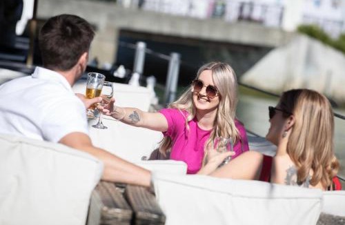 Nelson Hotel | Tides Hotel