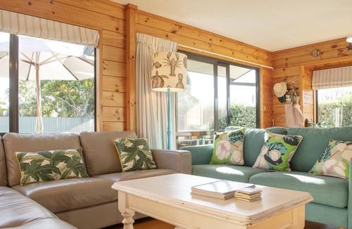 Waimarama Cottage | Timeout Cottage - Waimarama Holiday Home