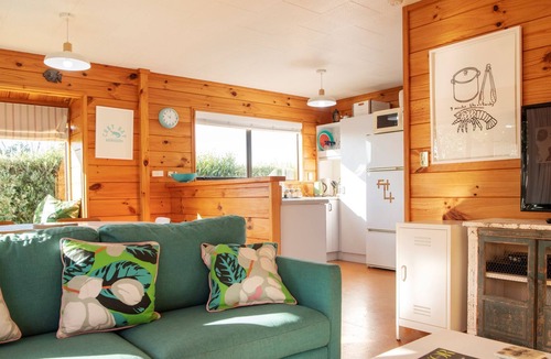 Waimarama Cottage | Timeout Cottage - Waimarama Holiday Home