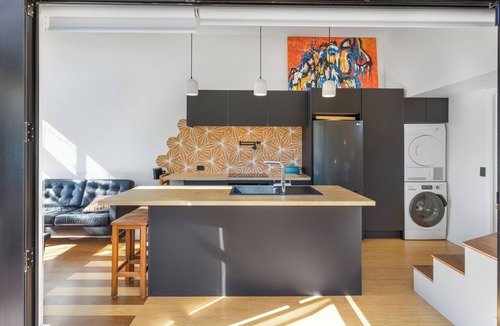 Albert Town House | Tiny House - Big Luxury