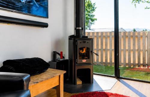 Albert Town Apartment | Tiny House - Big Luxury