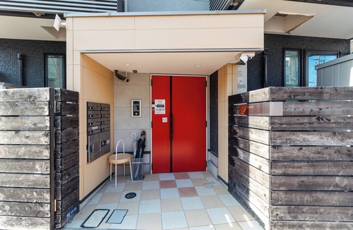 Sumida Apartment | Tokyo Skytree 101 Elegance Blue Twin w Bath & WC