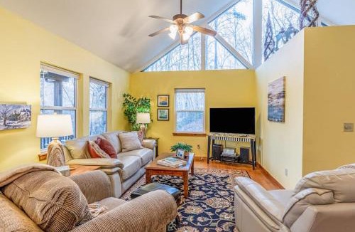 Sylva House | Tree Top Cabin