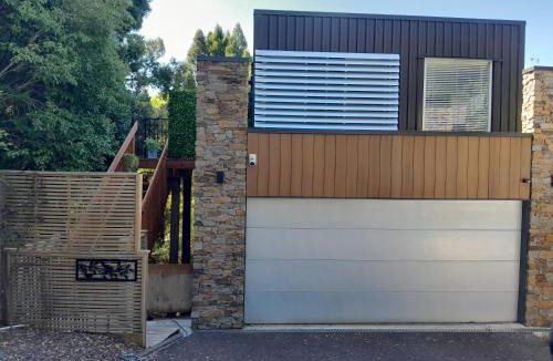 Titirangi Apartment | Tree Tops Get Away
