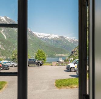 Tyssedal House | Trolltunga Basic