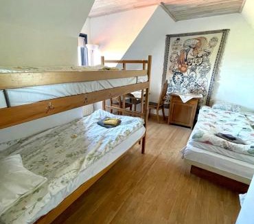 Tomelilla Bed & Breakfast | Tryde 1303 B&B på Österlen