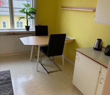Uddevalla Apartment | Two rooms and kitchen in central Uddevalla