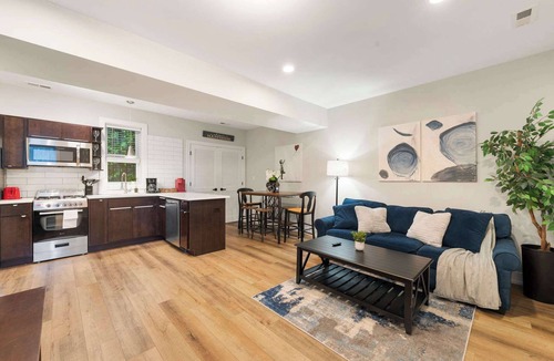 Heart of Chicago Apartment | Two Spacious Chicago Apartments for Group Getaway