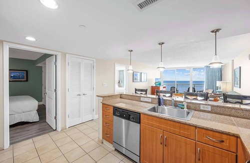 Downtown Myrtle Beach Apartment | Unforgettable Getaway 3BR