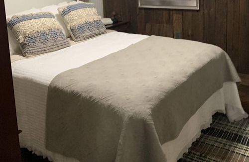 Georgetown Apartment | Unique rustic elegant excursion, sleeps 4