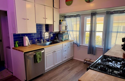 Ocean Beach House | Updated pet-friendly historic 3-bed beach house with spa, AC, wifi and big yard.