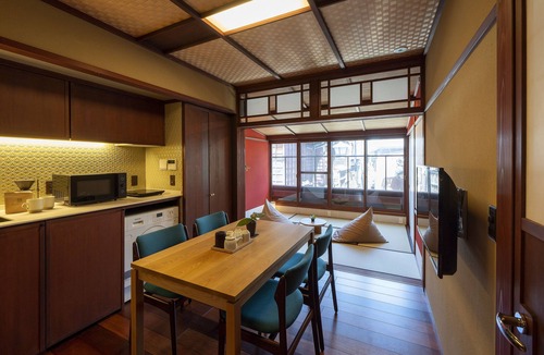 Higashi Chaya District House | Utaimachi
