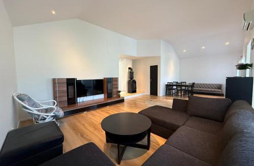 Hamneda House | Valhalla