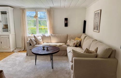 Lerdala Villa | Vallevägen Country Retreat - Private Pond, Fireplace & Nature