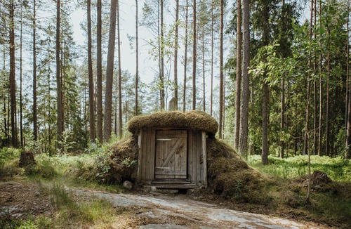 Gnosjo Municipality House | Vildmarksbyn - unique accommodation in the Småland forest
