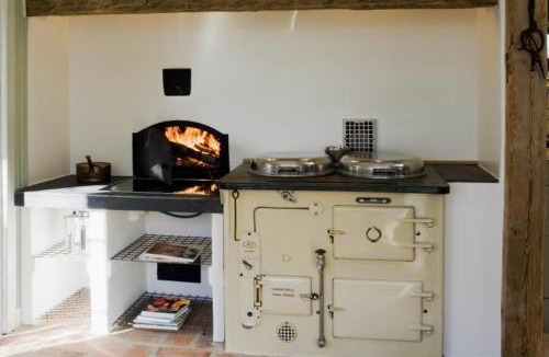 Hagstad Bed & Breakfast | Vildrosor & Höns