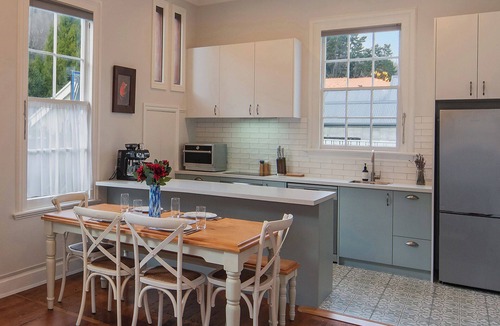Nelson Villa | Villa Cambria - Where Tranquility meets Modern Comfort in Nelson's Heart