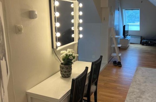 Centrum Apartment | Vindsvåning nära centrum - Salängen