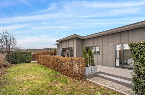 Bannockburn House | Vista Haven - Bannockburn Holiday Home