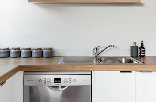 Hamilton North House | Walk to River & Stadium | Indoor-Outdoor Flow