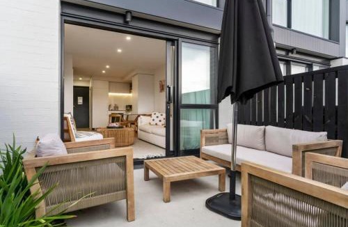 Albert Town Apartment | Wanaka Riverside Townhouse Retreat