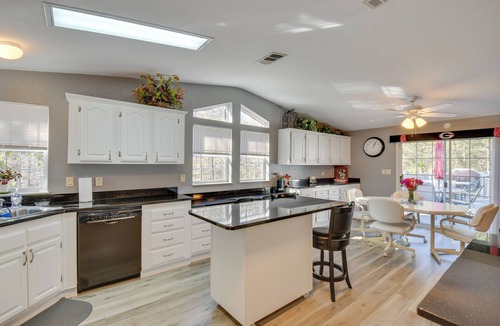 Reed Creek House | Waterfront Lake Hartwell Home w/Dock & Fire Pit