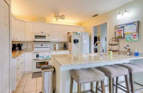 Weeki Wachee Gardens House | Weeki Wachee River Home on Main River!