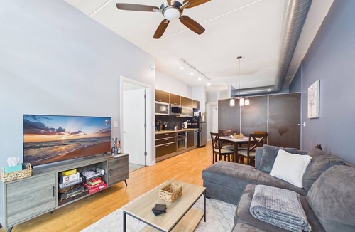 West Loop Condo | West Loop Condo w/Parking + Gym - Walk to Fulton Market