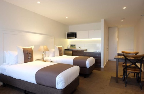 Wanaka Hotel | West Meadows Motel