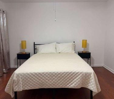 Williamsburg House | Williamsburg Executive Rooms near Busch Gardens