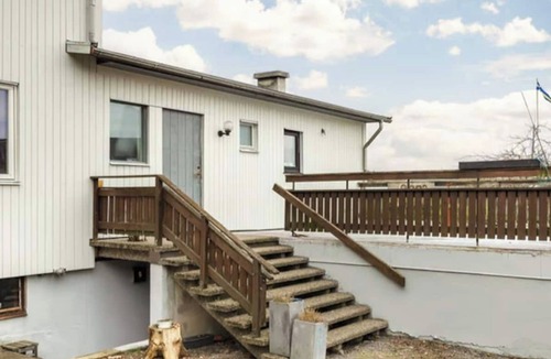 Harestad House | Workers - 10BR - 3 Bath - Säve- Parking lot - All-inclusive