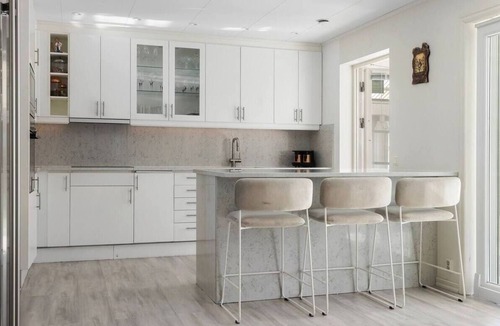 Linnarhult House | Workers Villa - 7BR - 15 Beds - 3 Bath - All Inc