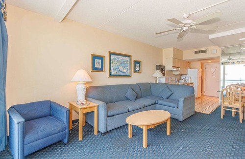 Downtown Myrtle Beach Condo | Yachtsman S207 2 BR