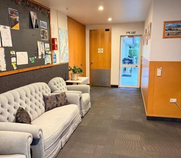 Albert Town Hostel | Zula Lodge