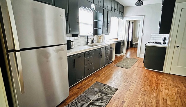 1920’s Bootlegger Inn. 2-bedroom house with WiFi, AC in peaceful Cushing
